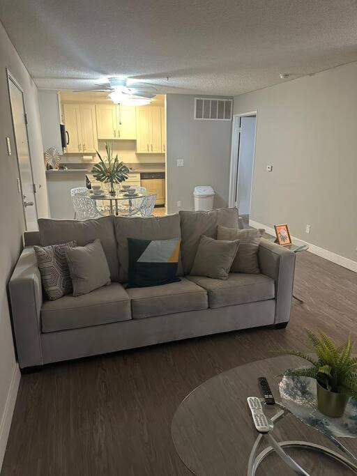 Apartamento Two Bedroom Hollywood